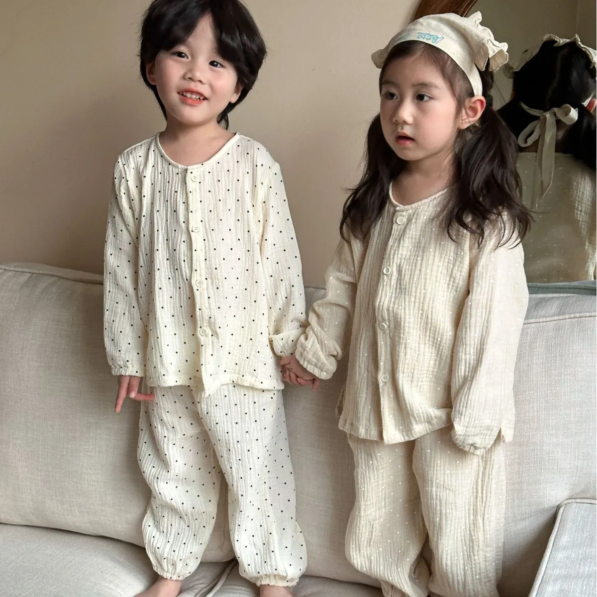 

2024 Spring New Children Long Sleeve Home Clothes Set Fashion Dot Print Tops + Pants 2pcs Girls Pajamas Suit Cotton Kids Outfits