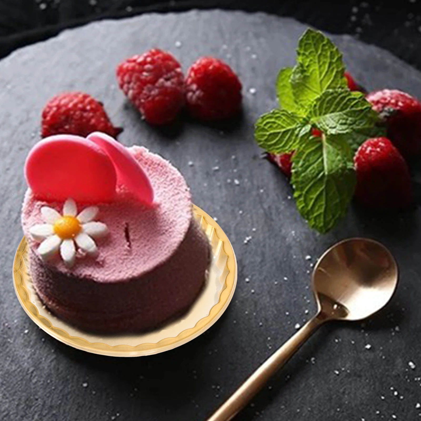 

20 Pcs Boards Delicate Cake Tray Golden Round Pads Food Grade PET Material Dessert Base Mousse Pad Suitable Events