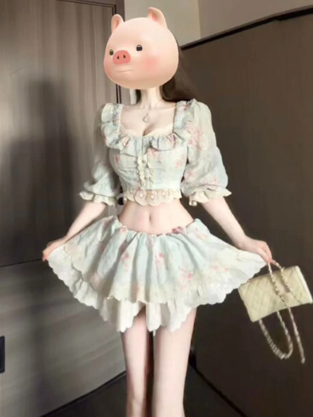 

Gentle Wind Unique Beautiful Floral Top Half Skirt Two Piece Set Anti Aging Whole Set Summer 2026 Comfortable Fashion Set