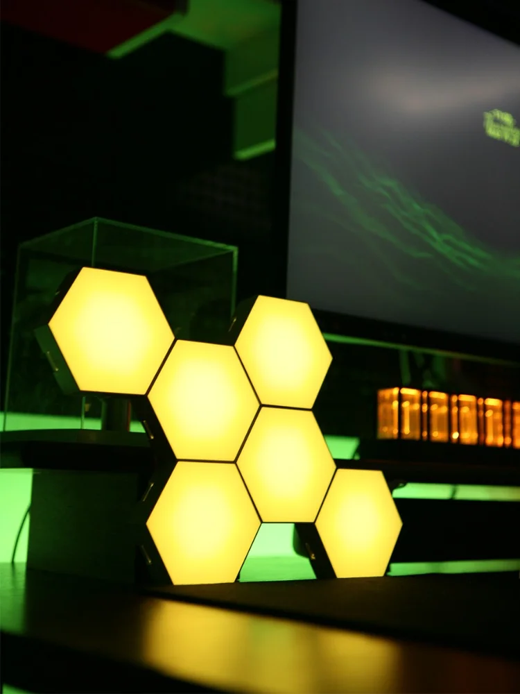 Gaming room quantum lights, RGB singular panels, voice-activated atmosphere honeycomb lights, honeycomb lightsUSB sensor lights