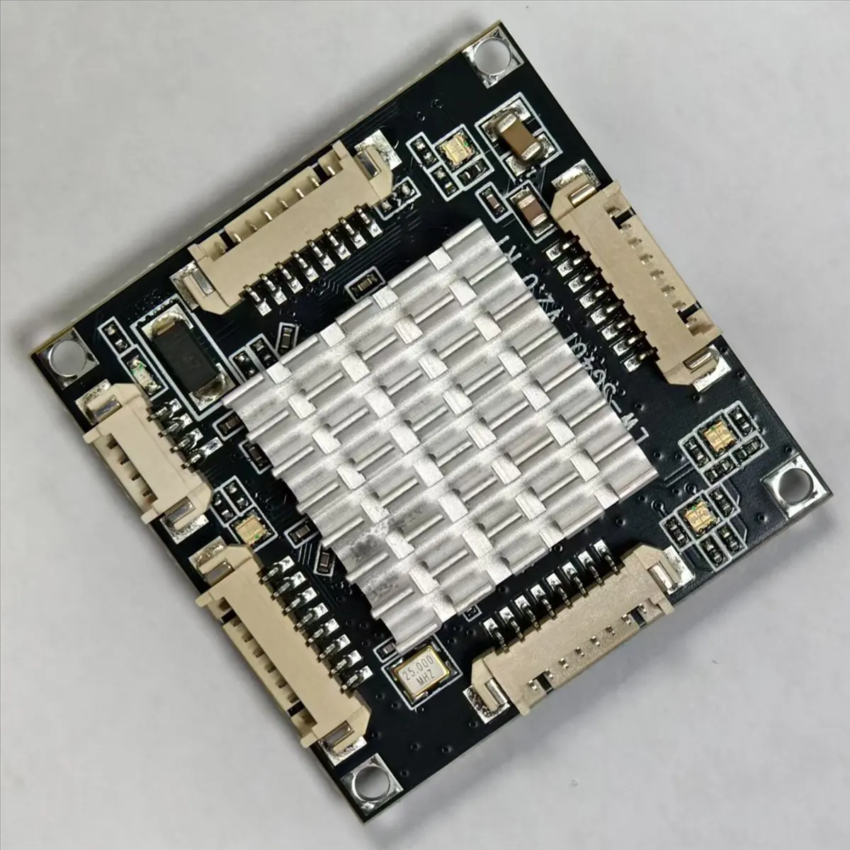 

A10I 38X38MINI Мини 4-портовый модуль гигабитного коммутатора промышленного класса Встроенный встроенный доступ к кабелю безопасности