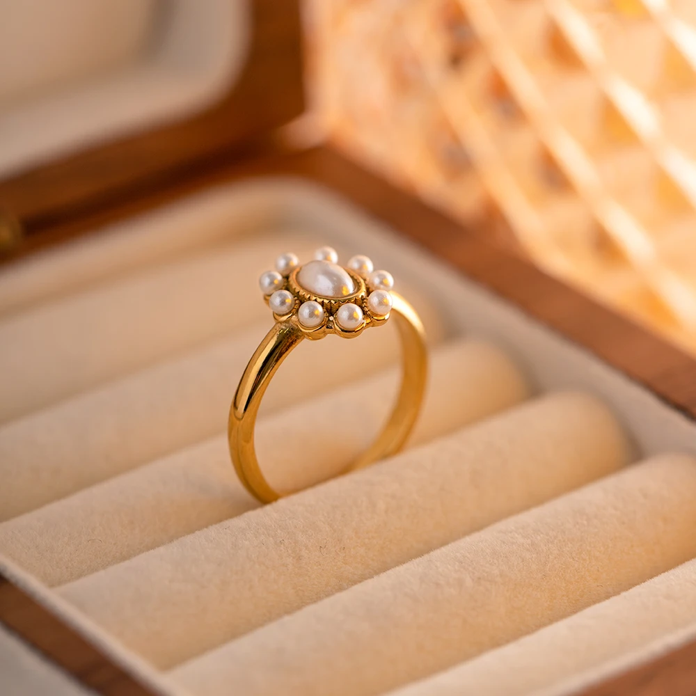 Uworld Sunflower White Pearl Inlaid Ring 18K Gold Plated Color Stainless Steel Waterproof Elegant Jewelry Valentine\'s Day Gift