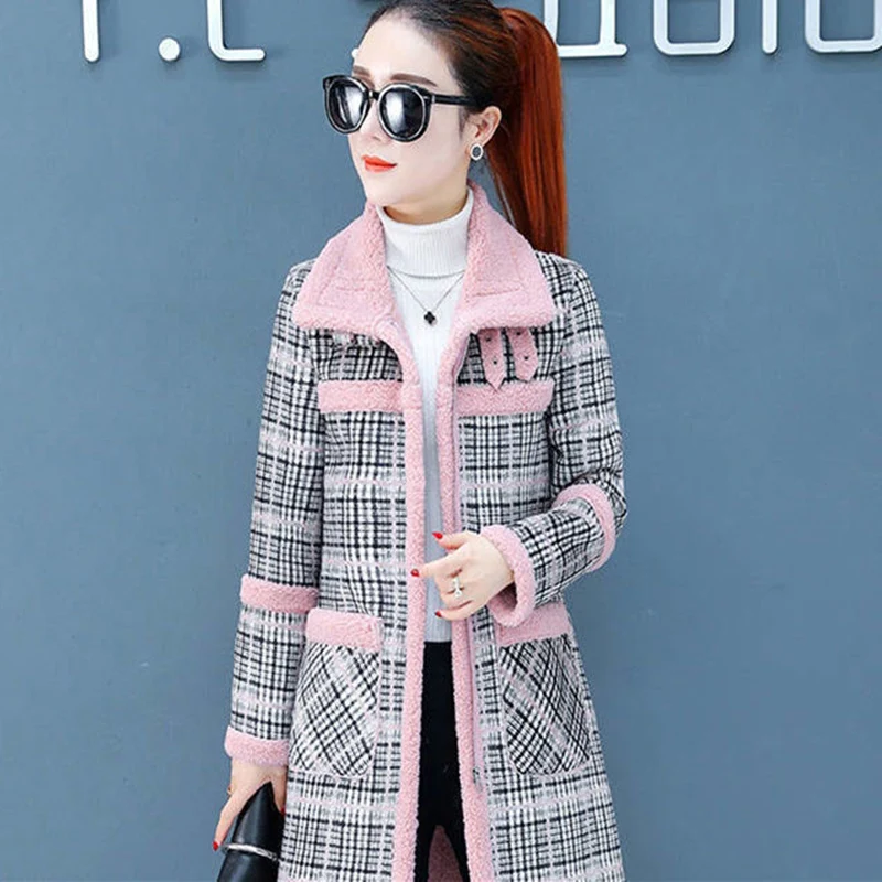 

2023 Winter Lamb Wool Woolen Coat Thick Plus Velvet Warm Cotton Coat Women Long Grid Parker Overcoat Quilted Jacket Trench Coats