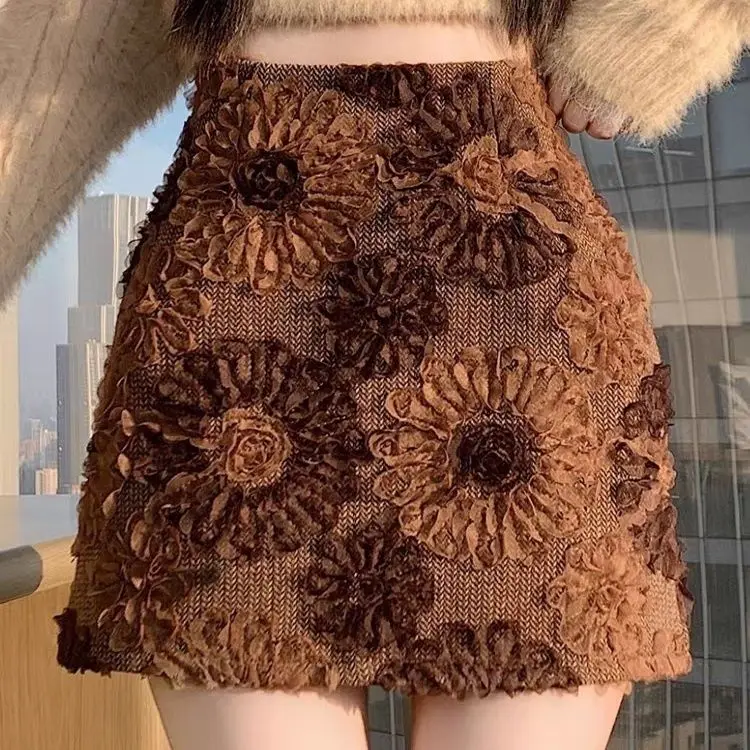 High-waisted a-word skirt for women's autumn 2025 new retro three-dimensional flower design sense, thin hip-wrapped short skirt