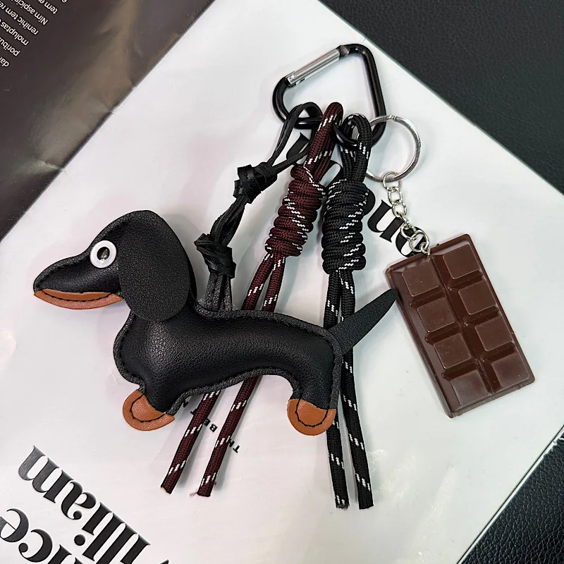 Vintage Brown Autumn And Winter Leather Sausage Dog Chocolate Suitable For Mobile Phone Bags Keychains Mens And Womens Pendants