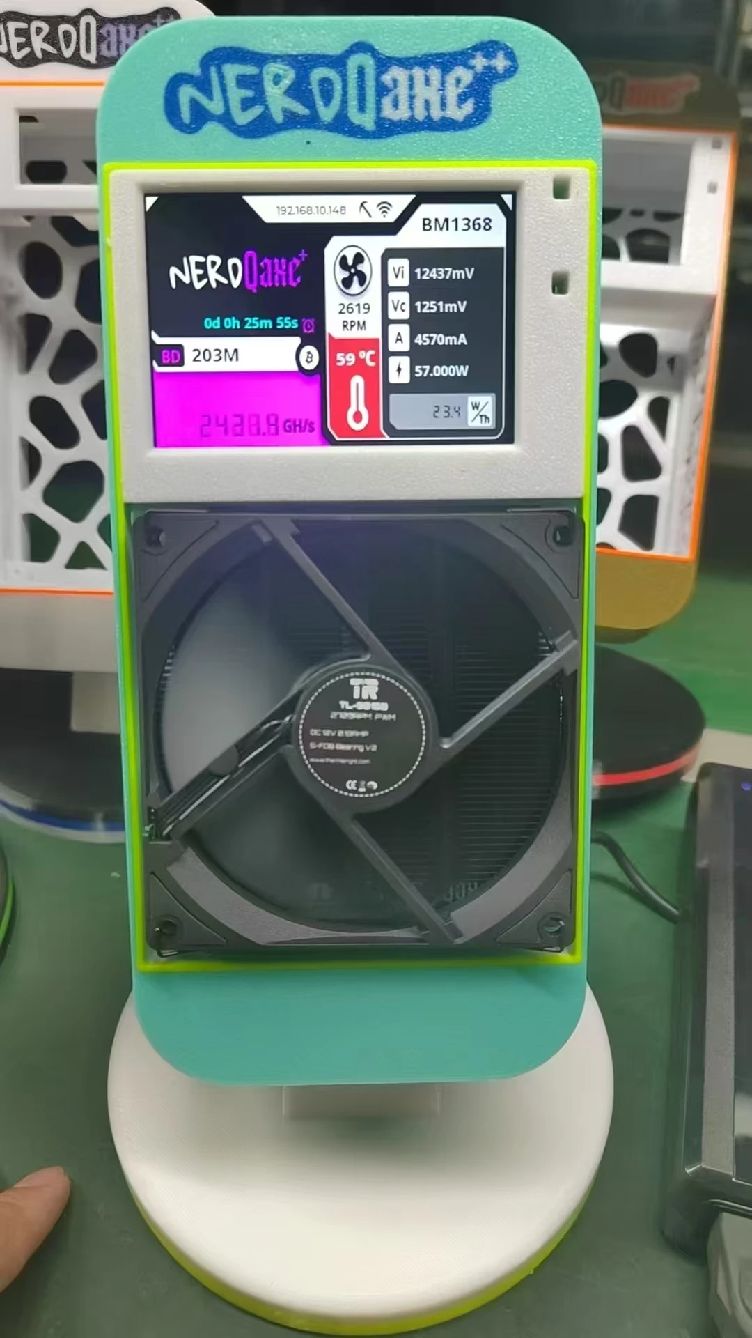 NerdMiner NerdQAxe++ Bitaxe 4.8T BTC Solo Miner 4.8T-5TH/S 80W met EU/US/UK/AU-stekker NerdQAxe 4.8 BM1370 chips NerdQAxe