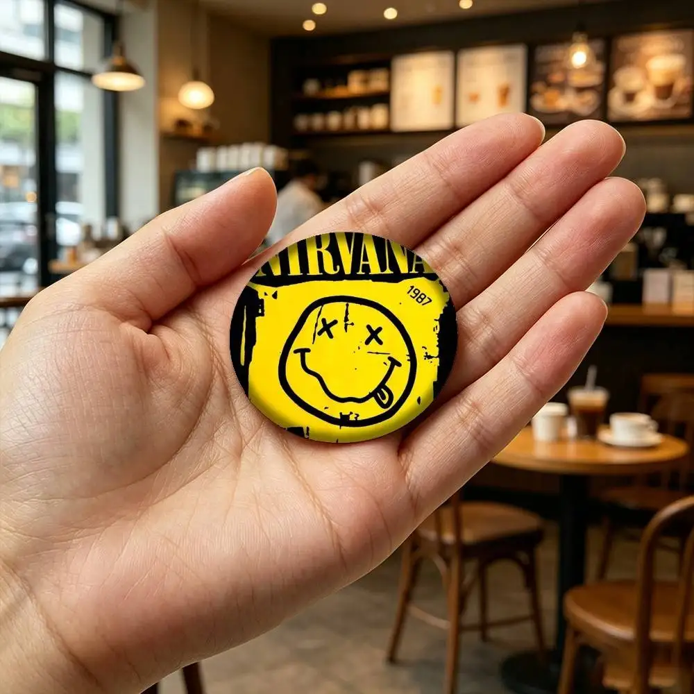 N-NirvanaS Logo 25 32 44 58 75mm Badges Personalized Round Brooches Pins Accessory Gift - view 5