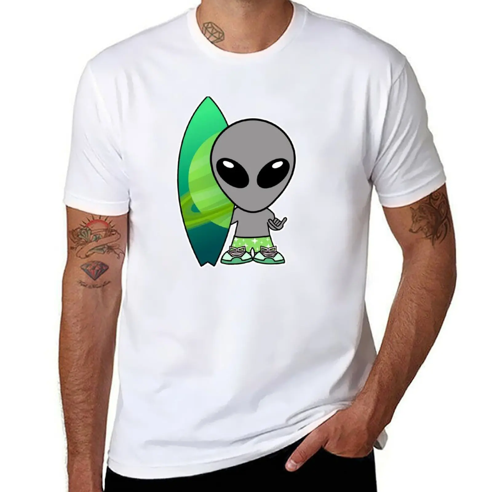 

Alien with Surfboard T-Shirt t shirt man casual man t shirt cotton T-Shirt