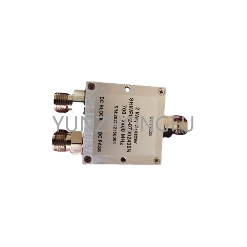 700-2400MHz,2 splitters, 1 DC path and 1 DC block power divider.