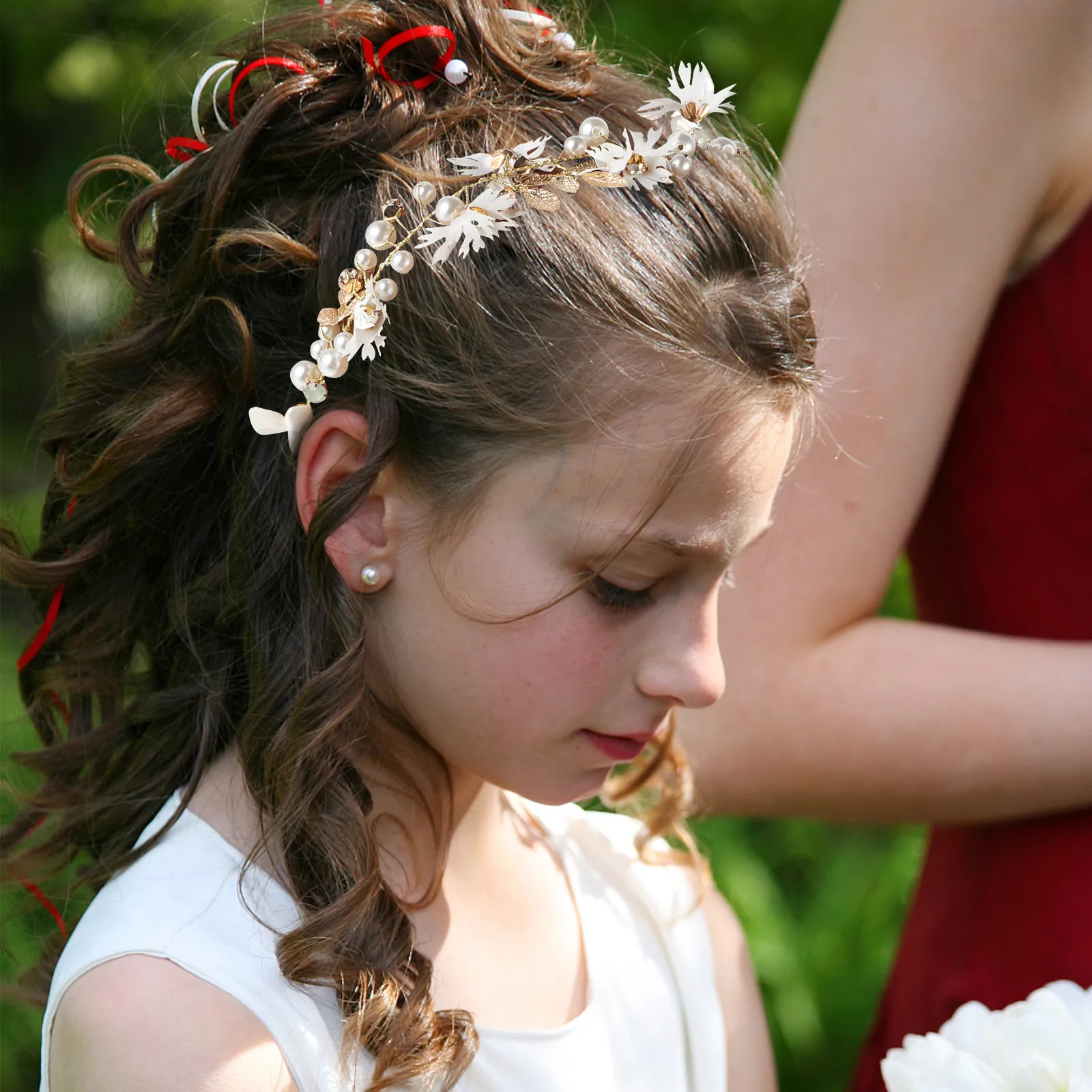 

1Pcs Lovely Garland Shape Hairband Girl Kids Headdress Women Hair Adornment Artistic Polished Flower Headband All Occasion
