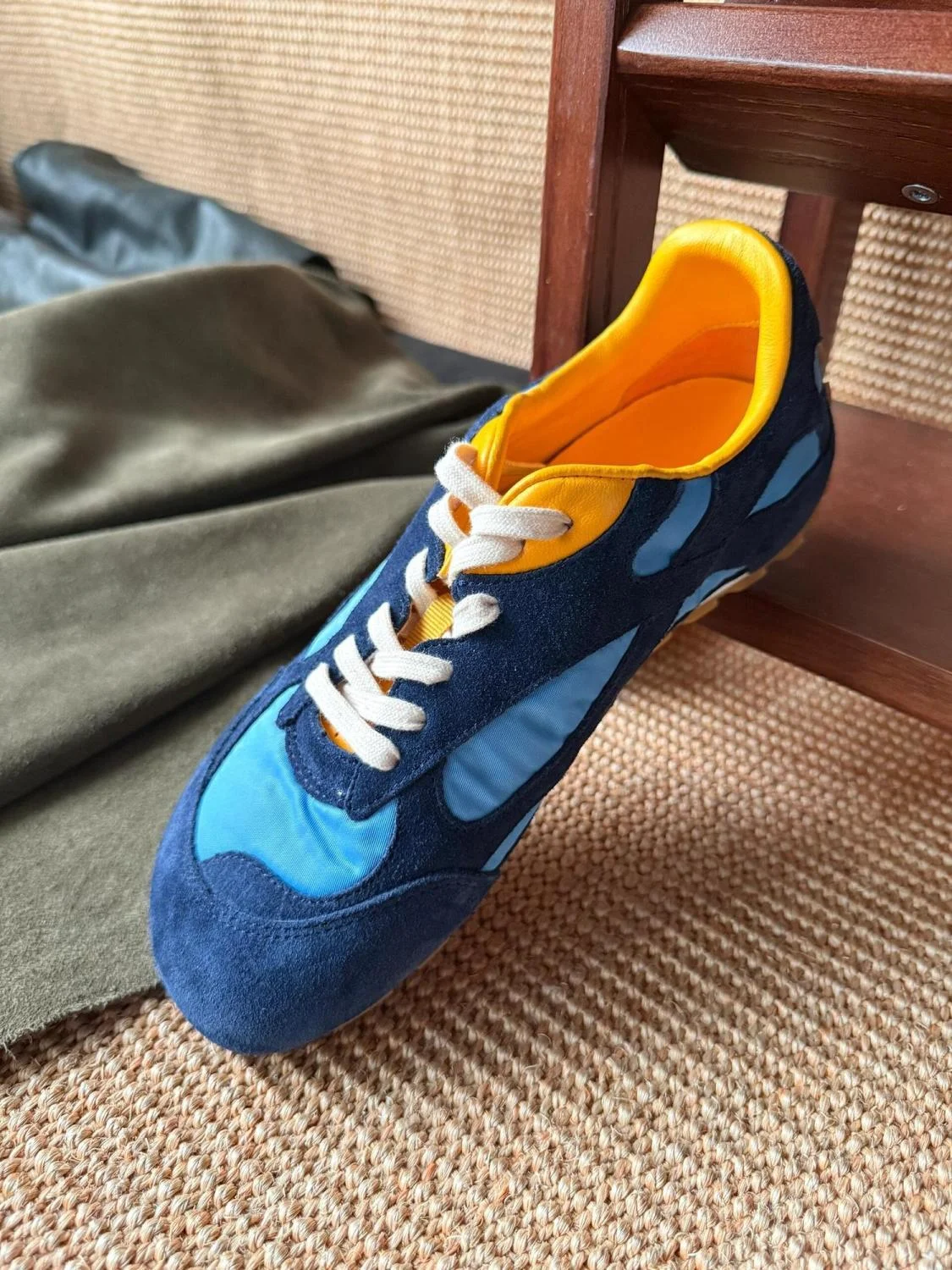 Hot Men's Sneakers Breathable Running Shoes Fashion Comfortable Casual Couple Fitness Shoes Flat Walking Shoes Outdoor Sneakers