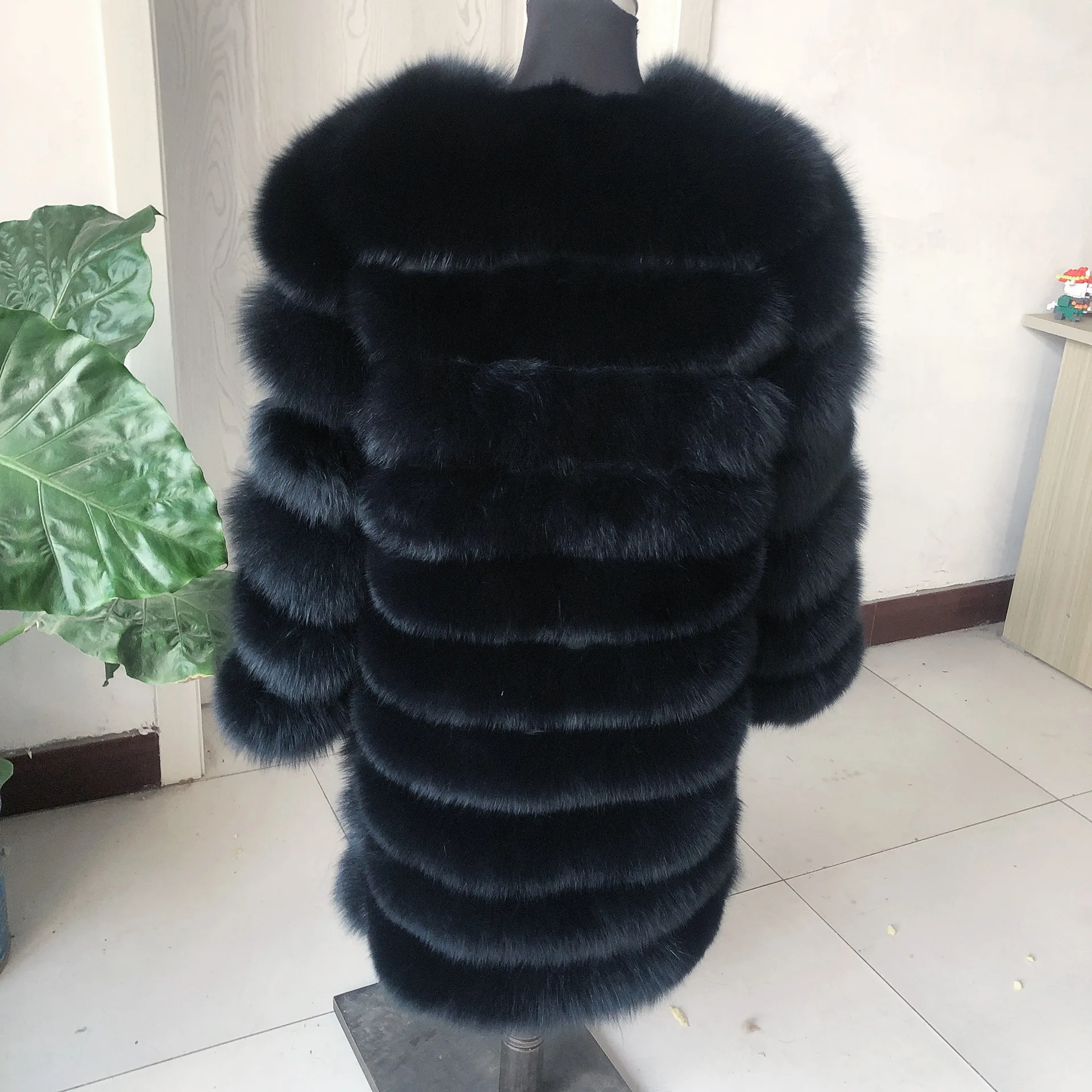 Women\'s long natural real fur coat high-quality black real fox fur coat warm fur long women\'s winter jacket Removable sleeves