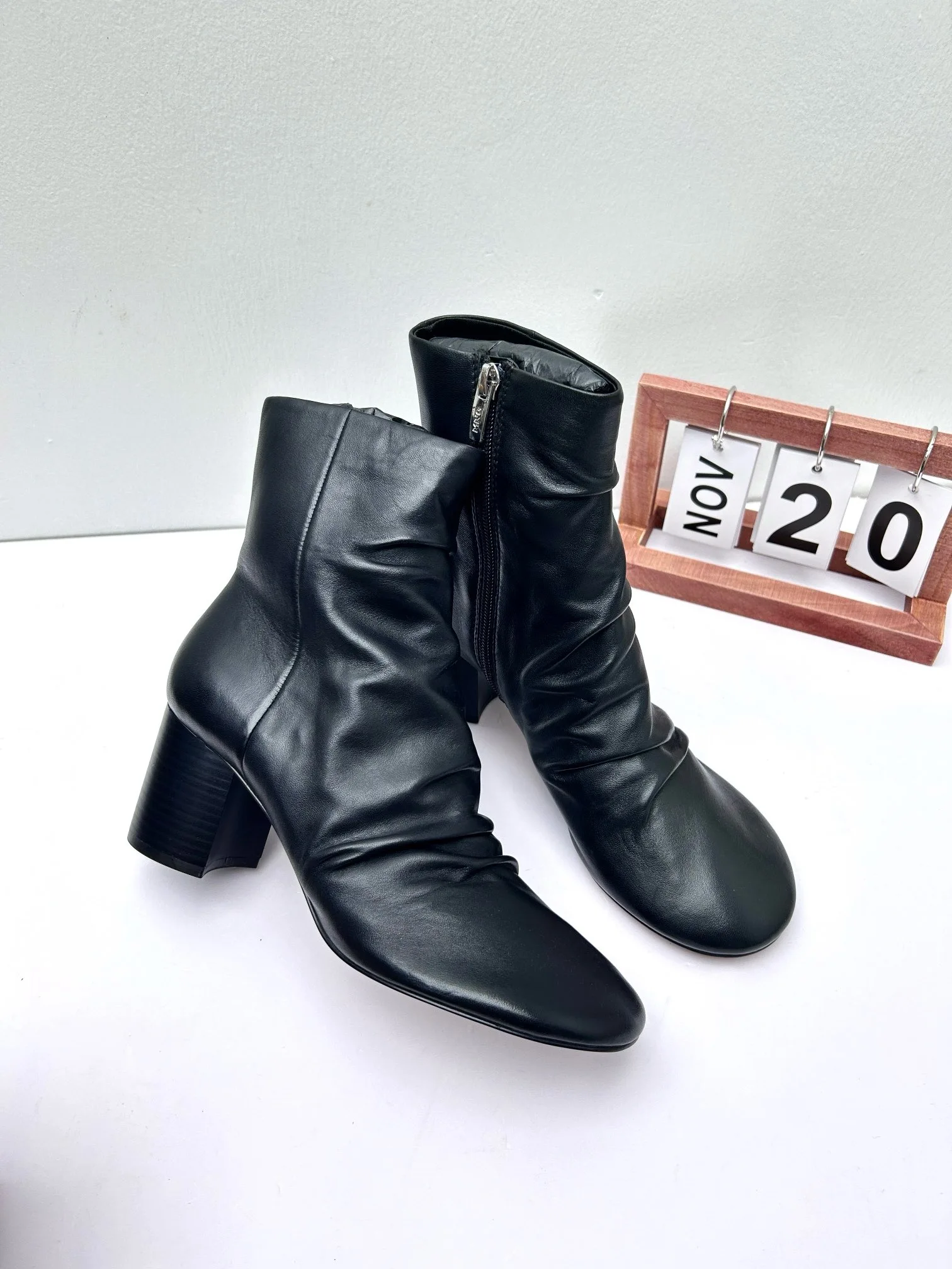 

Винтажные ботинки из натуральной кожи, женские ботинки до середины икры с круглым носком и боковой молнией на высоком каблуке, зимний сезон