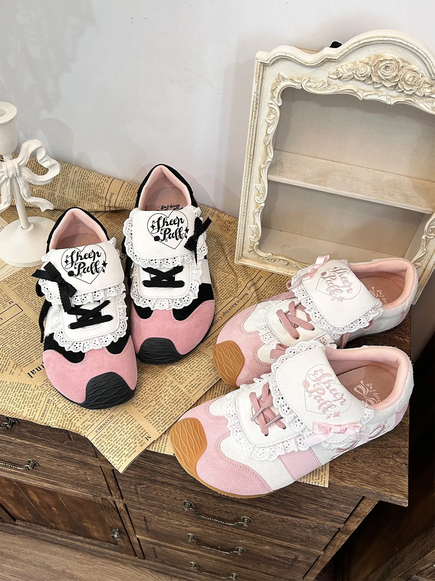 

Original Cute Bow Lace Round Toe Lolita Sneakers Women Sweet Heart Lolita Running Shoes Japanese Sweet Lolita Girls' Shoes