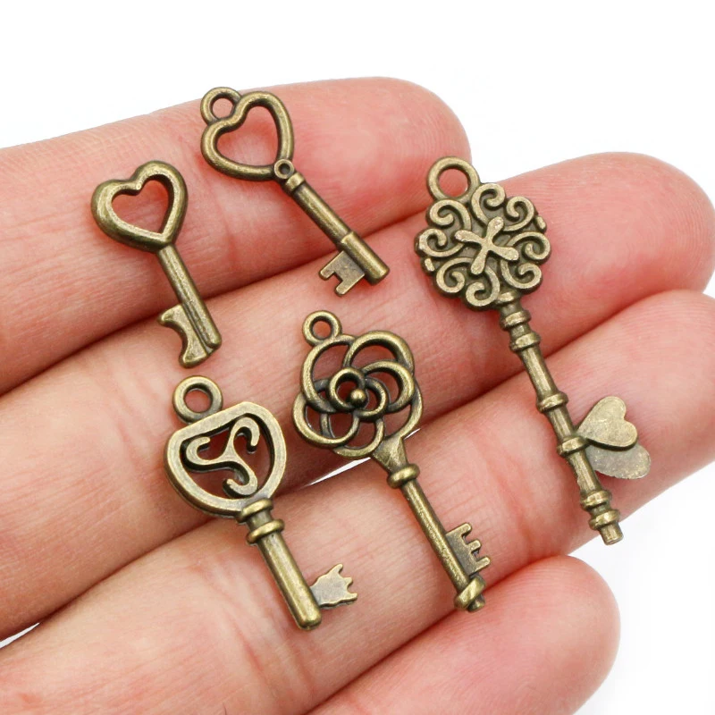 40pcs Key Charms Pendants Antique Bronze plated  Metal Retro Slower Heart Keys Charm DIY Jewelry Making Accessories Necklace