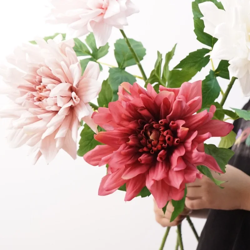 4 Stück Real Touch Dahlie Feuchtigkeitsspendende Kunstblumen Hochzeitsdekoration Künstliche Dahlienblumen Heimdekoration Partytisch-Display Blumenarrangement – Detail 6