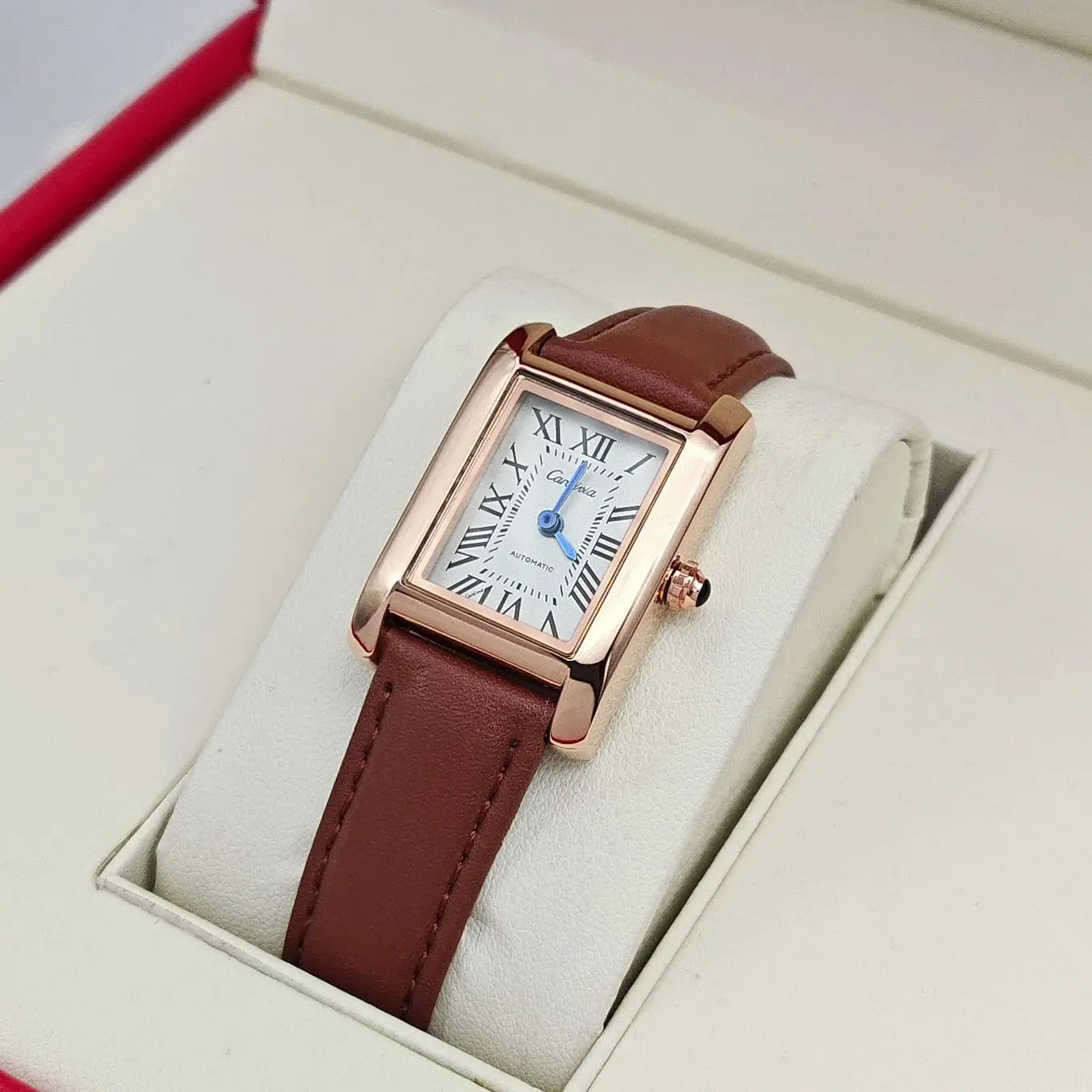 ساعة نسائية مستطيلة جديدة راقية، فاخرة، عصرية، كاجوال، بسيطة، مدمجة، ساعة عصرية للطالبات، طراز Ins، هدية مهرجان Qixi