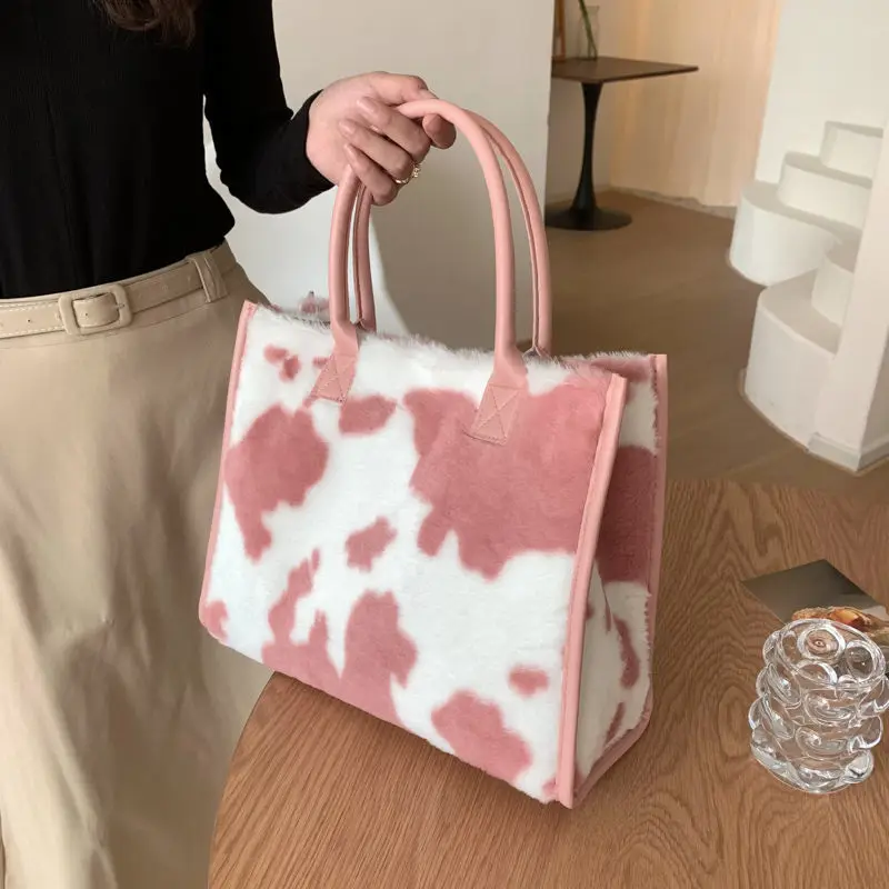 Fashion Women Shoulder Bag Plush Tote Shopper Bag Creative  Cow Pattern Pluffy Underarm Bag Girls Fashion Handbags