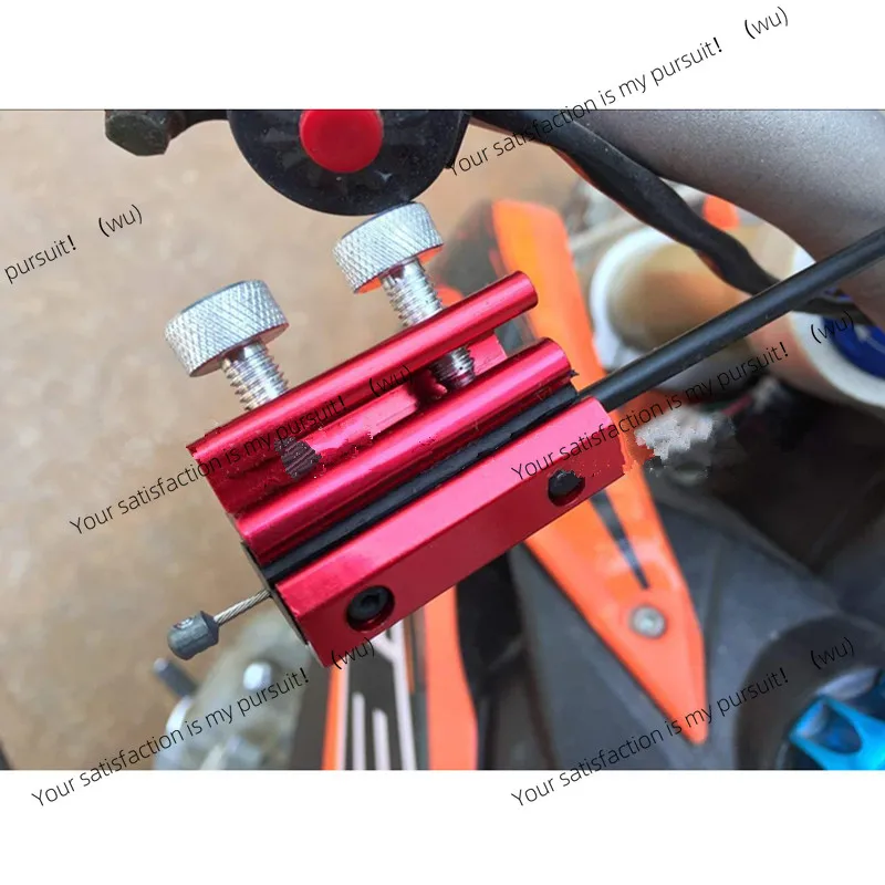 Hot Sale Motorcycle Throttle Line Tanker Double Head Oil Clamp Lubricator