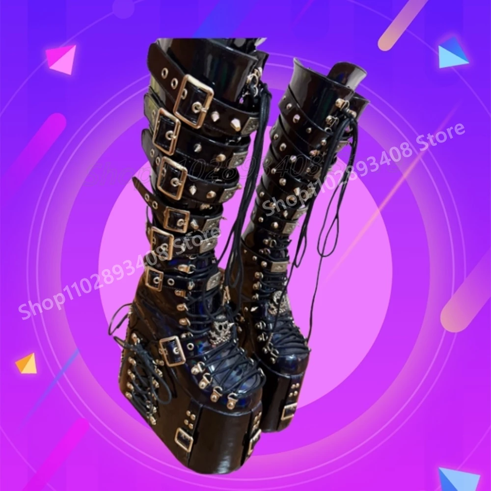 Сексуальные крутые ботинки до середины икры в стиле панк, новые туфли на танкетке, высокий каблук, толщина, заклепки, декор, обувь на шнуровке, осень 2024, популярные девушки Para Mujere