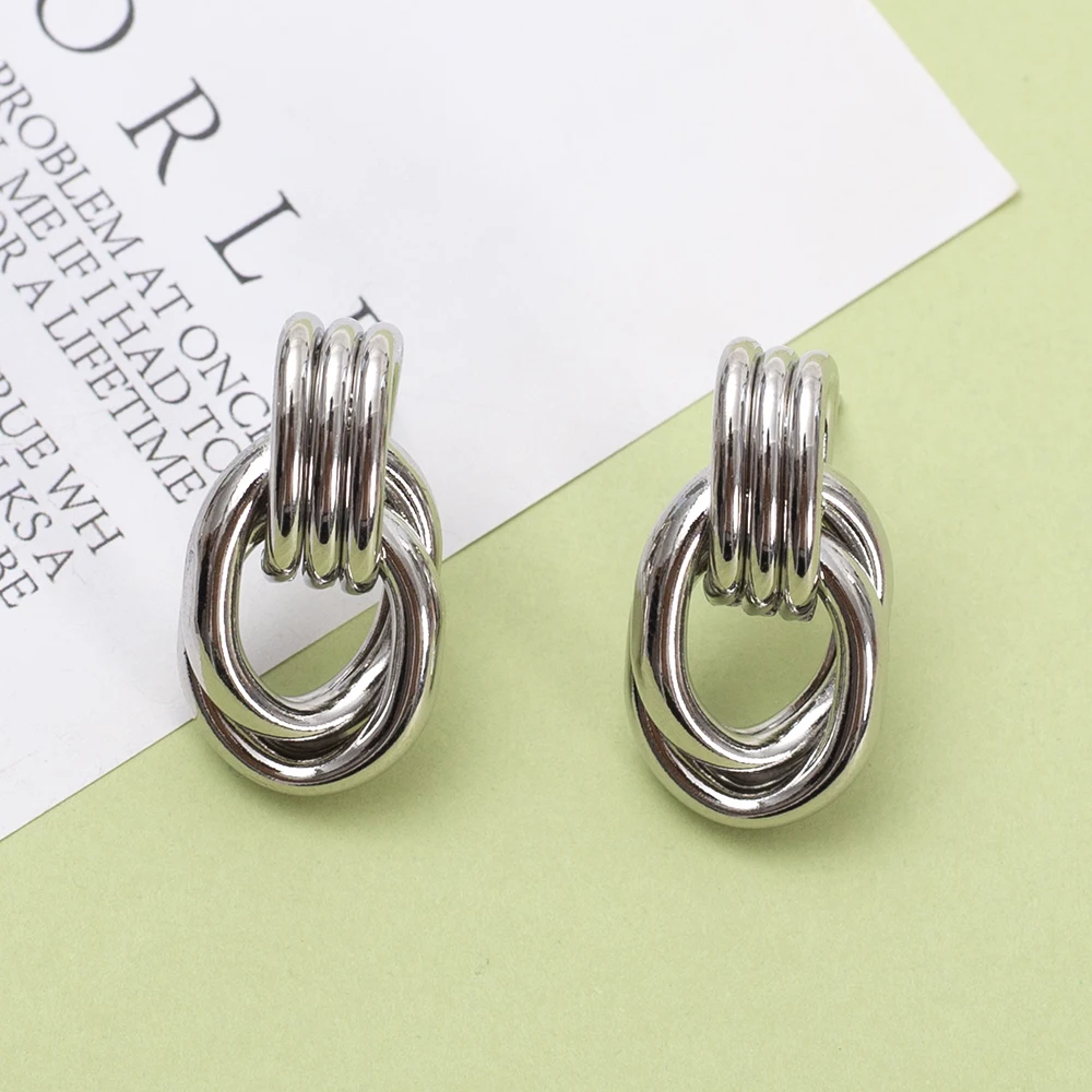 Fashion Vintage Oval Metal Hollow Twisted Surrounding Stud Earrings For Women Korean Style Simple Cute Girls Christmas Jewelry