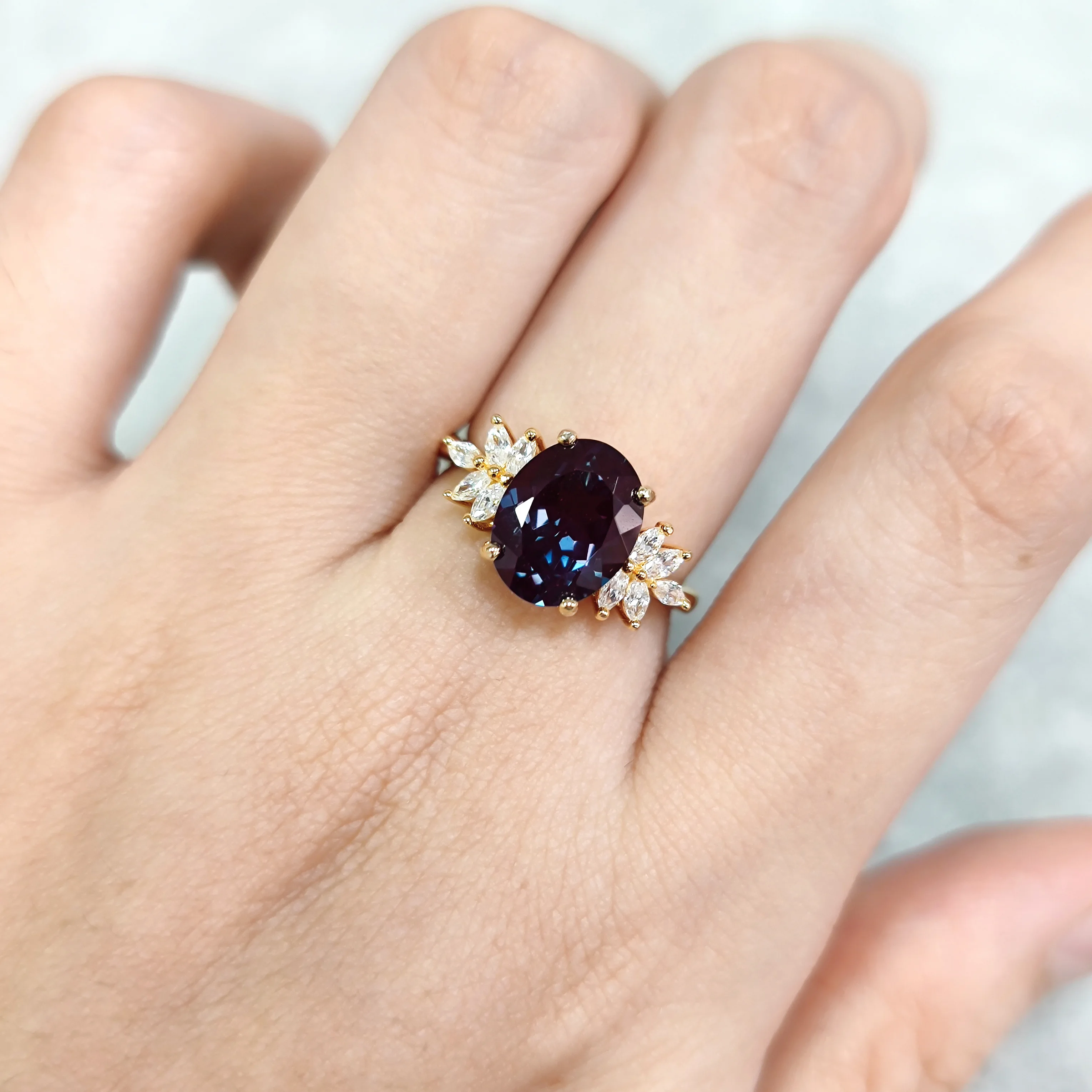 GEM\'S BALLET 14K Gold Plated 925 Sterling Silver Large Oval 8x10mm Color Changing Lab Alexandrite Engagement Ring Gift For Her