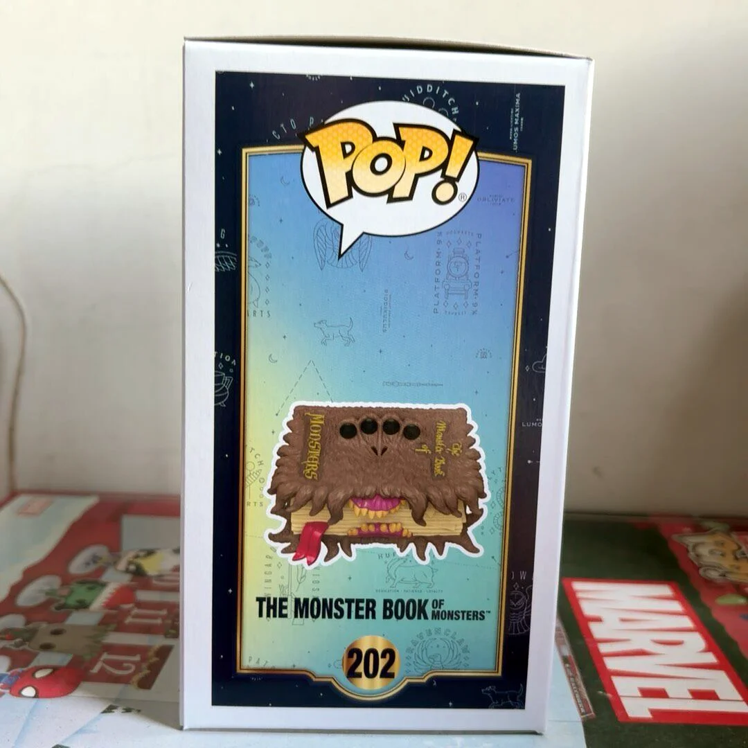 Funko Pop Harry Potter Monster Book of Monsters Vinylfigur 202 Offiziell Lizenzierte Sammlerfigur Schreibtisch-Deko in Geschenkbox