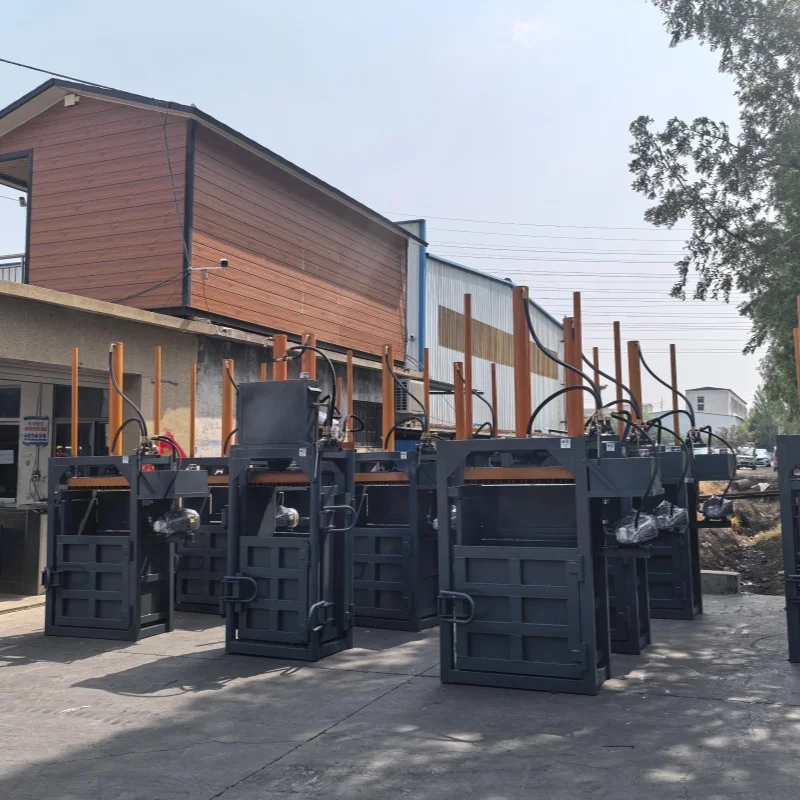 2025 10-100T مكبس مربع شبه أوتوماتيكي عمودي هيدروليكي من الألومنيوم يمكن نفايات البلاستيك ورقة ضاغط القمامة العمودي المكبس