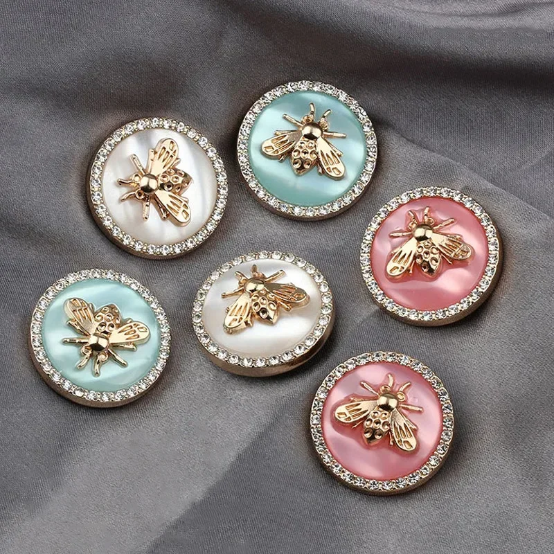 New Product Bee Buttons Fashionable Gold Color Metal Buttons Round Shank Buttons Woman\'s Clothes Accessories 5 Pieces