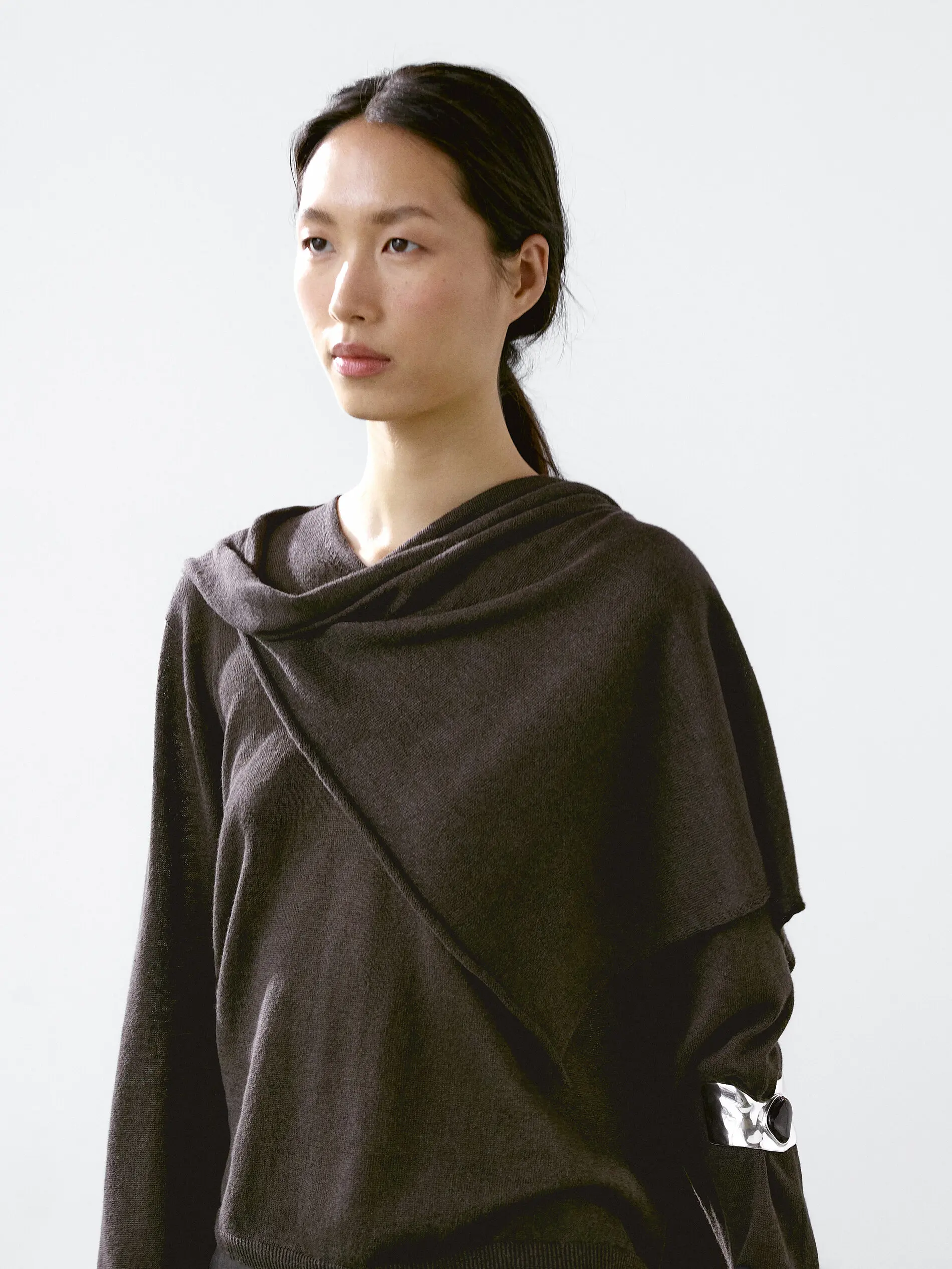 

Ethereal MD 2025 Massidutti, осенний новый стиль, женский повседневный шерстяной свитер с шарфом и воротником, свитер с длинными рукавами, вязаный свитер