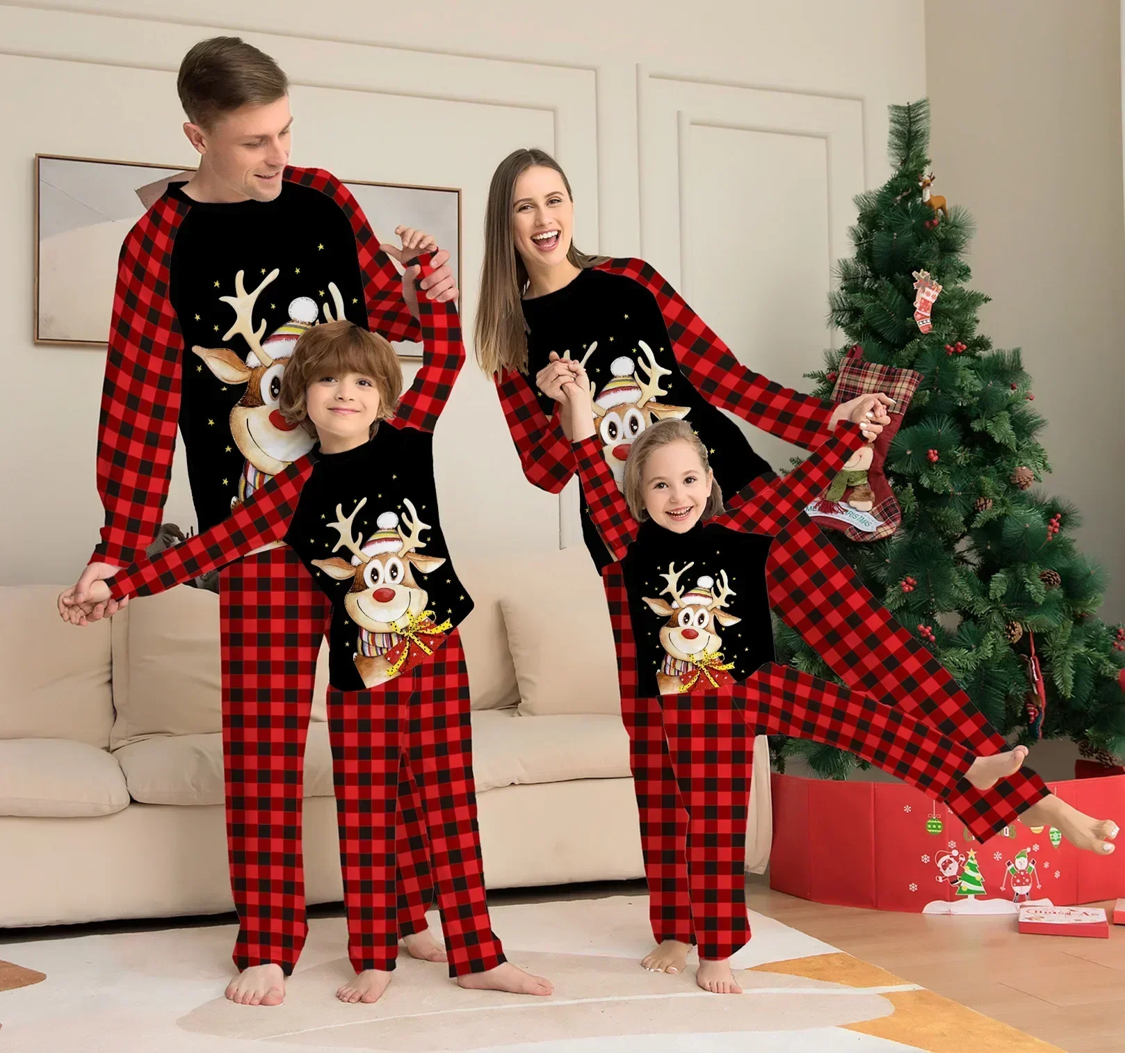 2024 New Family Christmas Pajamas Set Cute Elk Print 2 Pieces Suit Mom Dad Kids Matching Outfits Home Clothes Xmas Look Pyjamas