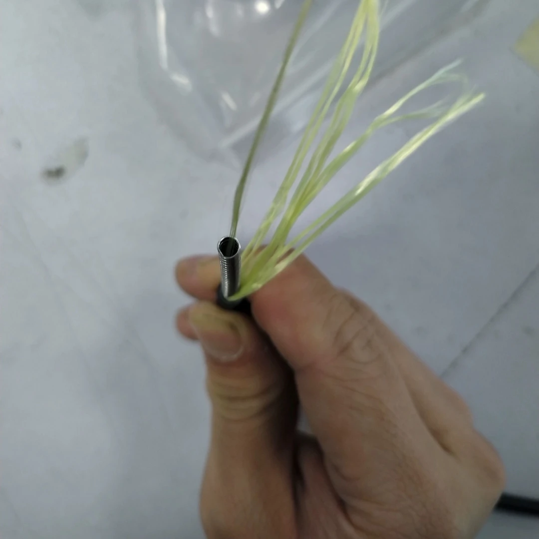 أنبوب فارغ مدرع 100 متر بدون ألياف داخل بولي يوريثان ضياء خارجي 5 مللي متر ضياء داخلي 2 مللي متر يستخدم لكابل 2 مللي متر أنبوب فارغ من الفولاذ المقاوم للصدأ