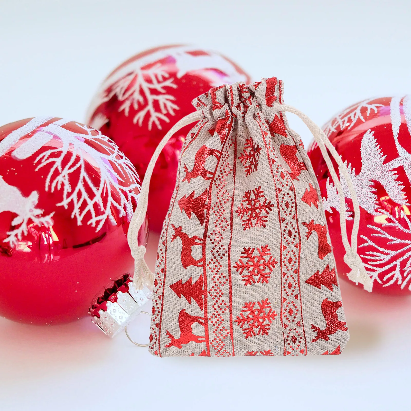 

10pcs Christmas Snowflake Deer Gift Wrapping Bags Cotton Fabric Storage Drawstring Pouches for Candy Jewelry Party Favors