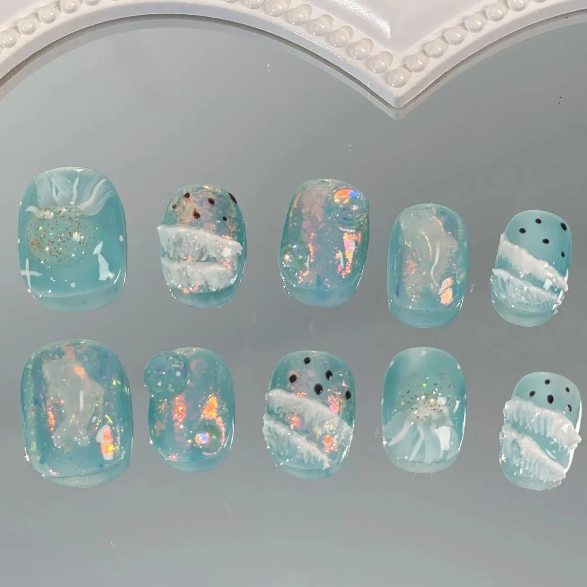 

10PCS pure manual pressing short nail art, beautiful fake nails, fresh ocean light blue nail art, suitable for women to use