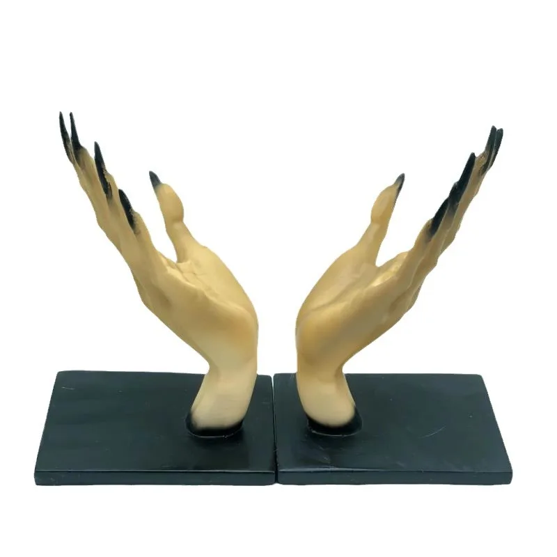 The Witch's Hand Bookshelf Bookend Decoration Horror Funny Tricky Creative Ornament Wine Cabinet Halloween Ornament