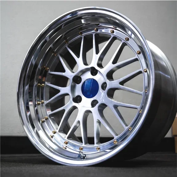 

Custom 2 Piece 3 Piece Lightweight Forged Alloy Wheel LM10 for Sports Cars M3 M4 F30 F80 F82 G30 G31 G05 F90 E90 F32 5x112 5x120
