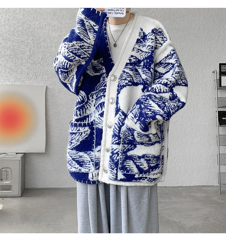 

Thickened warm cardigan knitted shirt Men Printed Sweater 2025Top quality V Neck Knitted Elegant Sweater Men High Street Hip Hop