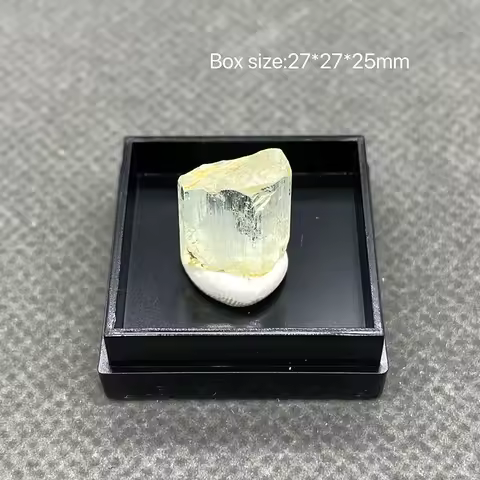 100% Natural Pakistan Aquamarine Rough Healing Crystal Mineral Specimen+ Box size ：27*27*25mm