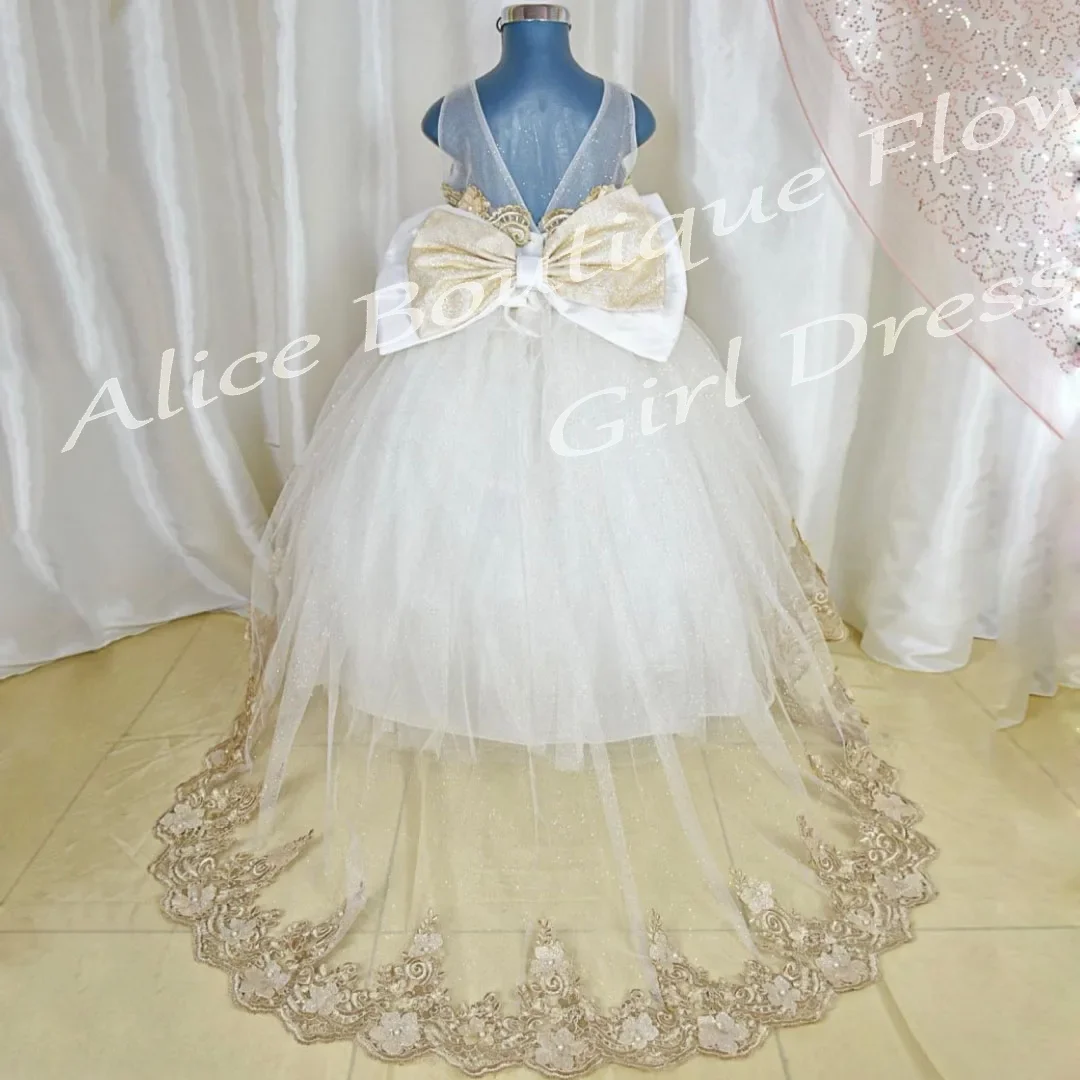 

Customized Flower Girl Dresses Princess Lace Appliques Pleated Tulle A-Line Floor Length Ball Gowns Girls Special Occasion Dress