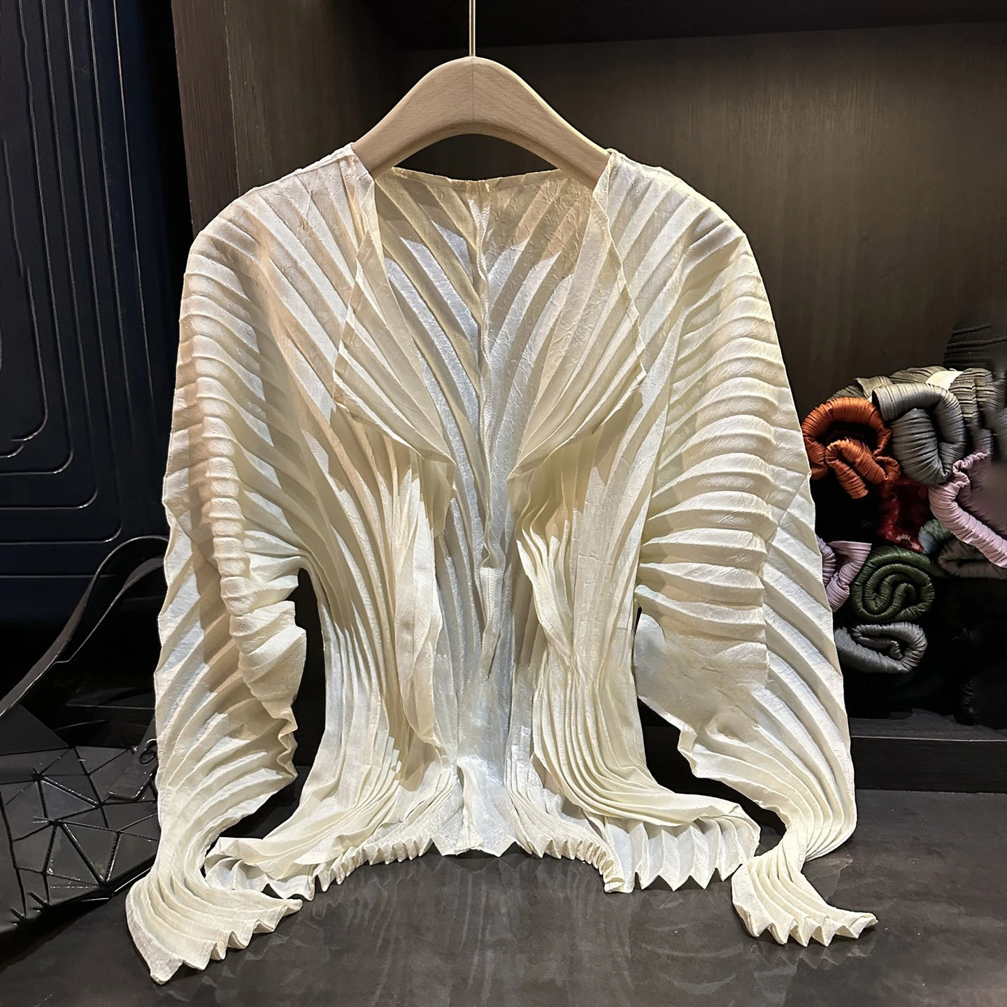 Miyake Pleated Autumn New Simple Solid Color Long Sleeved Women's Striped Pleated Collar Buttonless Cardigan Commuting Jacket