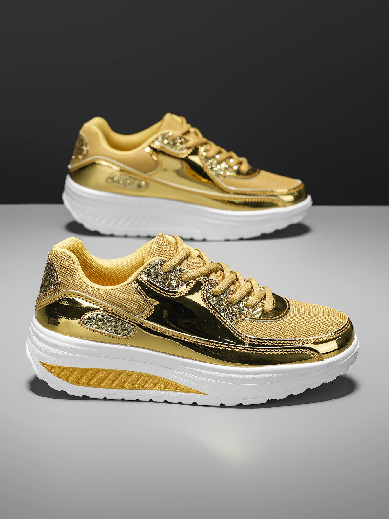 Damen-Outdoor-Wanderschuhe und Laufschuhe in großen Größen, bequeme, vielseitige und modische Sportschuhe für Paare zum Training – Detail 4