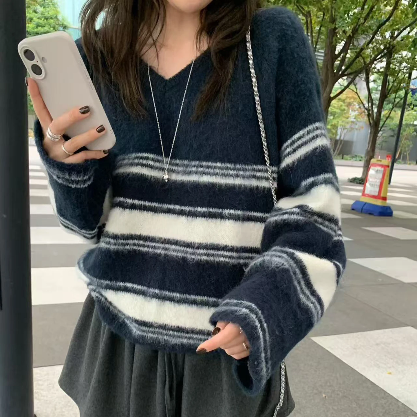 Y2K سترة متماسكة الخامس الرقبة الطبقات مخطط الخشن كسول نمط البلوز تنوعا