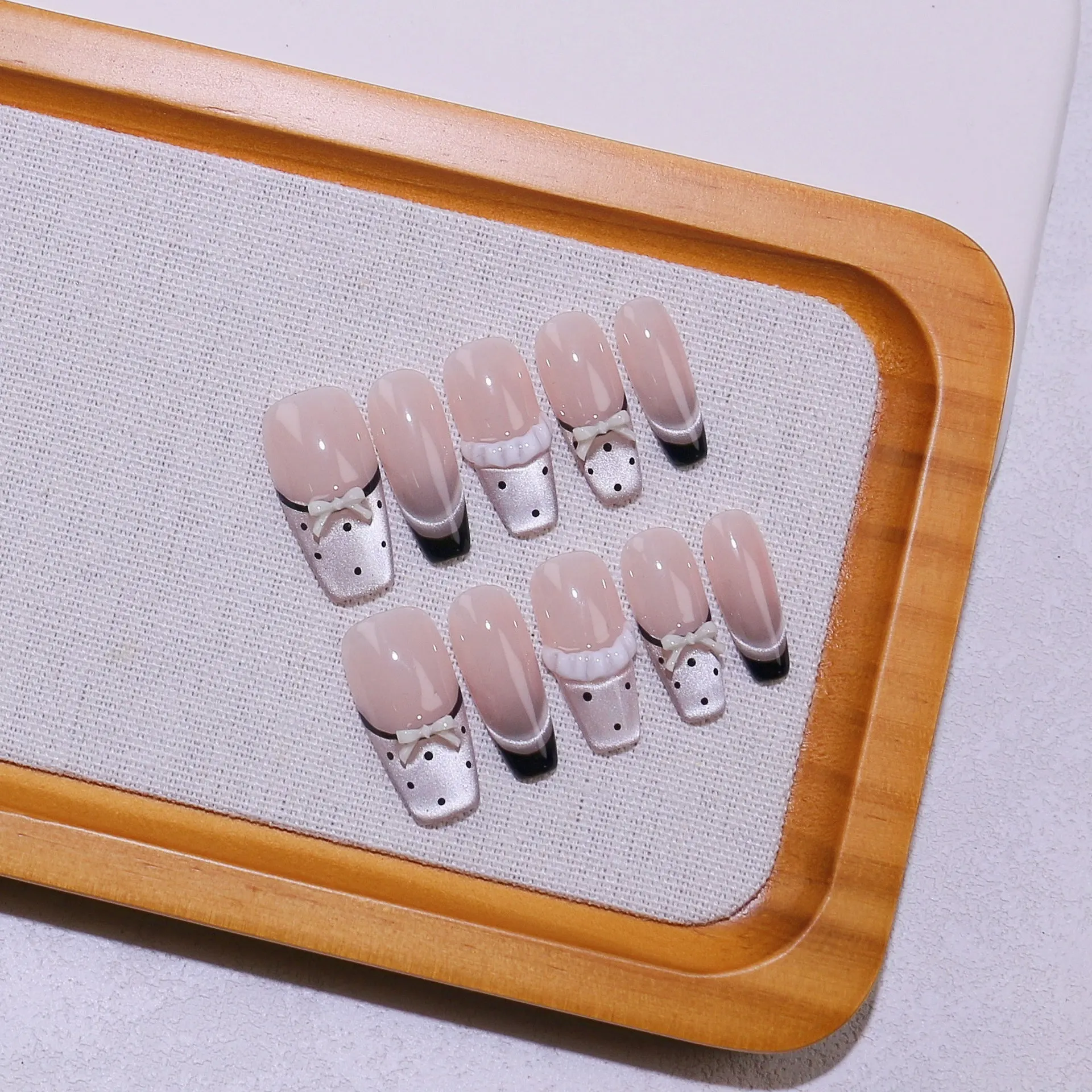 

10pcs Handmade Press on Nails Cat's Eye Ballet Lace Wave Point 3D Bowknot Decor French Middle Fake Nails Wearable Nails Art Tips