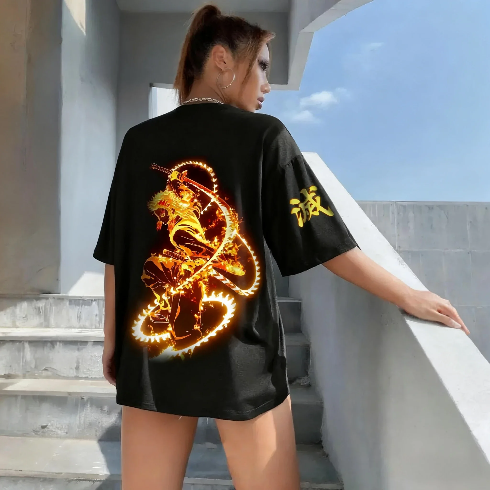 شيطان القاتل أنيمي طباعة القطن الخالص قصيرة الأكمام 2025 الرجال والنساء فضفاض رياضي الصيف موضة الجولة الرقبة تي شيرت Ins