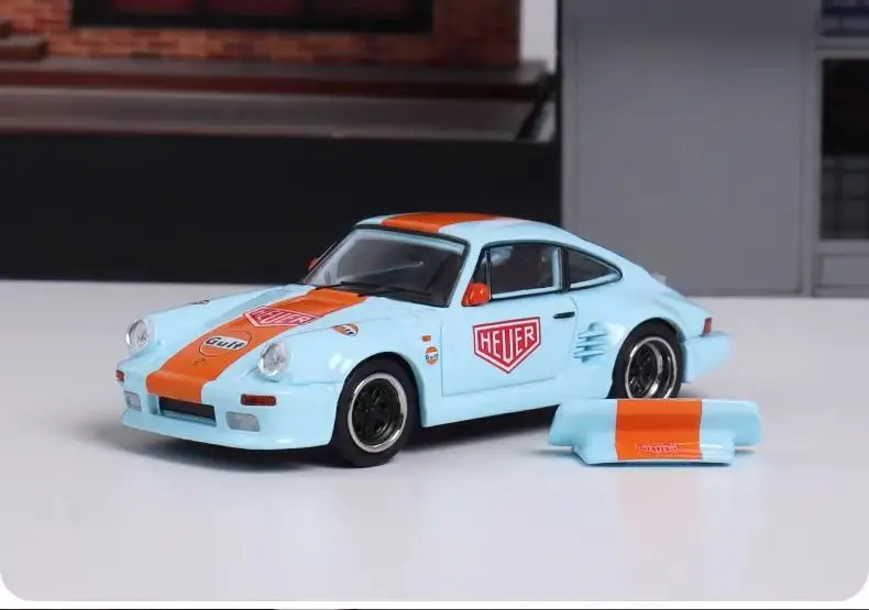 Newly Stocks Master 1:64 RWB 930 Gulf Two Version Color In 2024