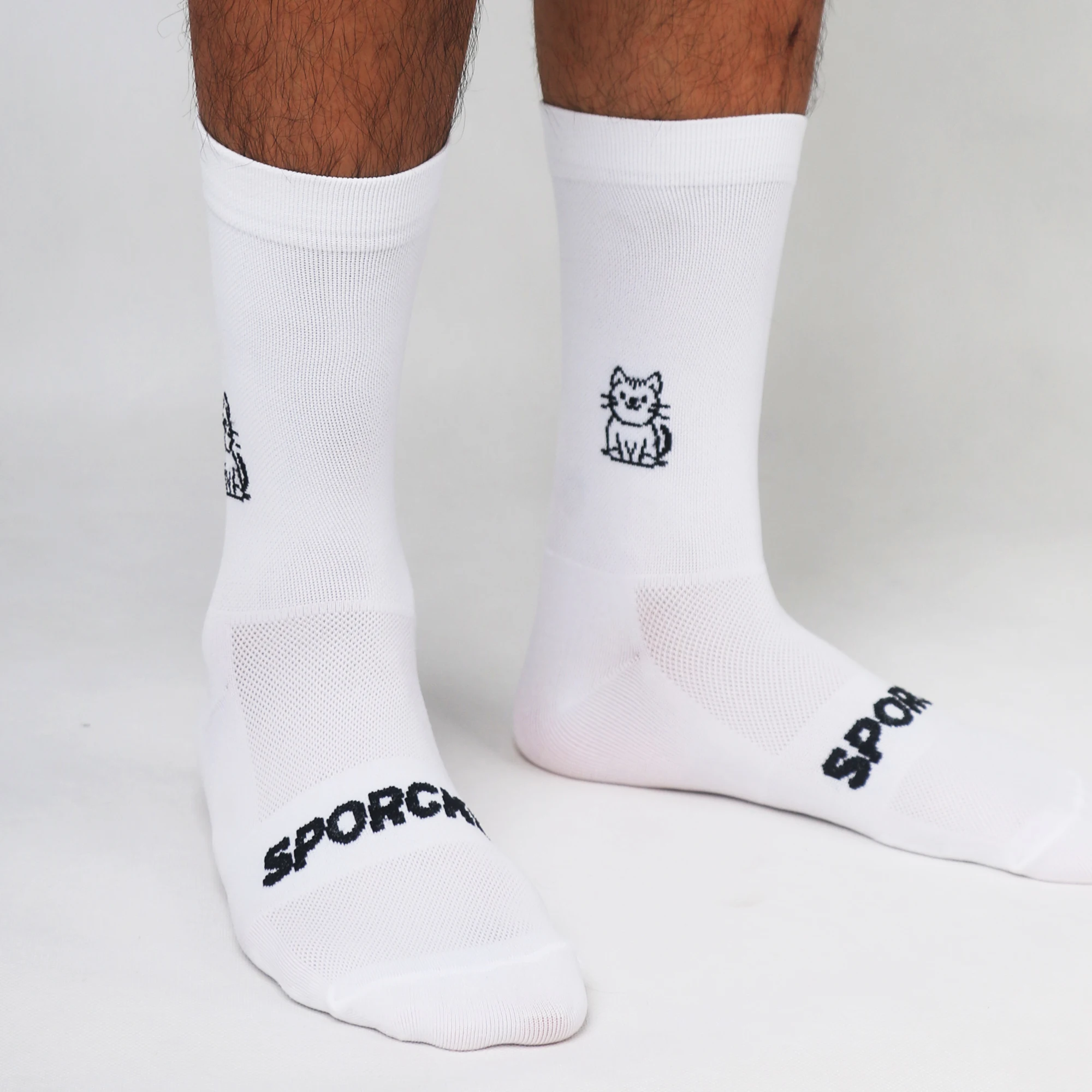 جوارب رياضية على شكل قطة لركوب الدراجات للربيع والصيف للرجال والنساء لركوب الدراجات على الطرق جوارب رياضية عصرية قابلة للتنفس عالية المرونة ومقاومة للاهتراء منتصف العجل