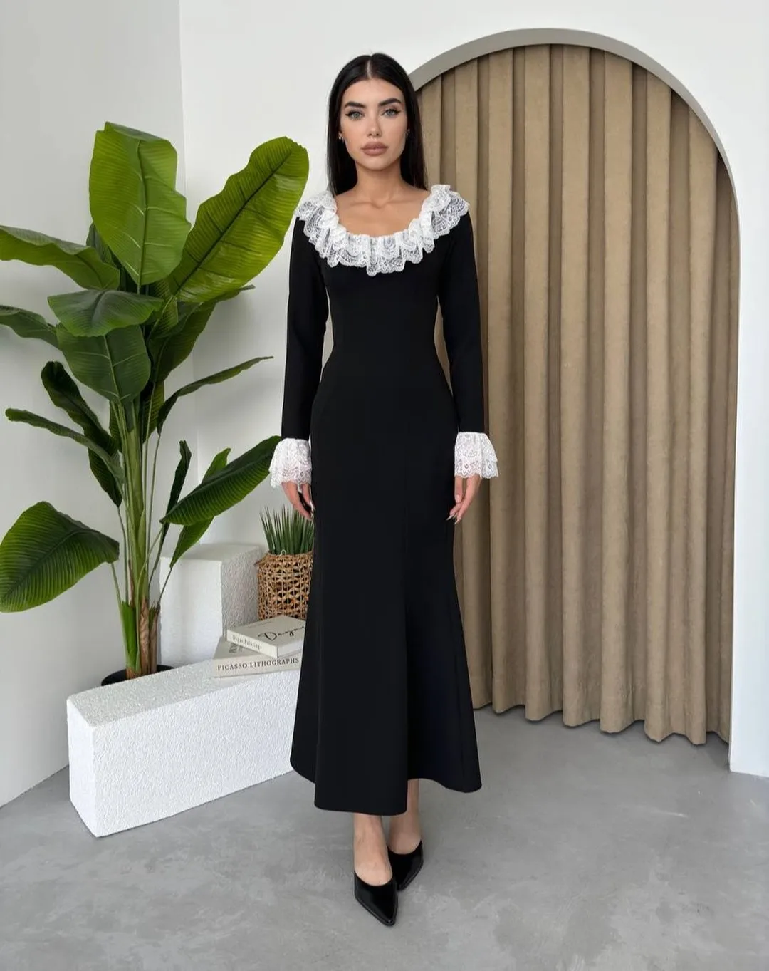 

Customized Delicate Lace Off The Shoulder Jersey Evening Dress Formal Straight Ankle-Length Scoop Long Sleeves Celebrity Dress