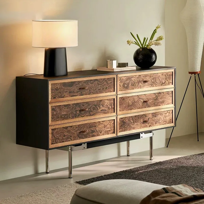 Спальня у стены Средневековая мебель для хранения вещей, прикроватная тумбочка