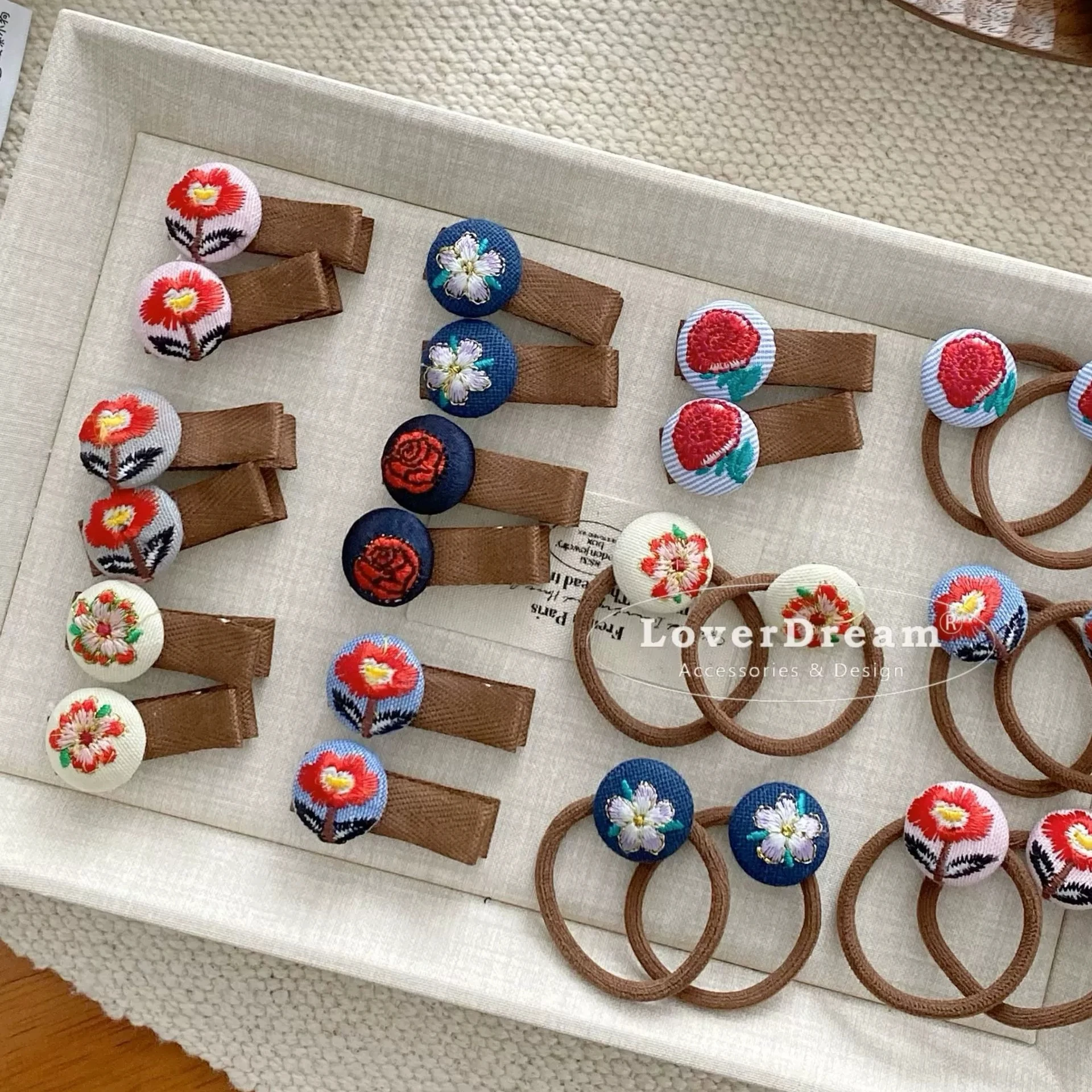 

Cartoon Flower Hair Clips for Girls Handmade Embroided Button Hairpins Baby Hair Accessories Kids Hair Tie Elastic Rubber Band