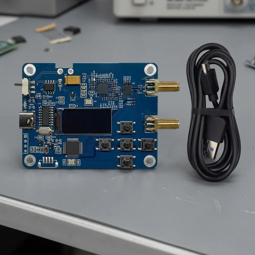 For Signal Calibration Blue RF Signal Generator Channel Signal Output Signal Generator Serial Device For Signal